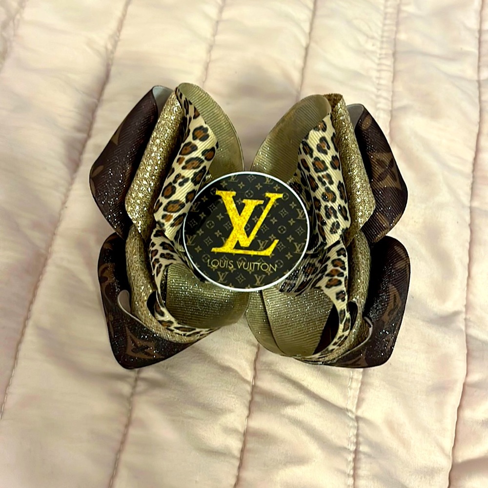 One of a kind bow